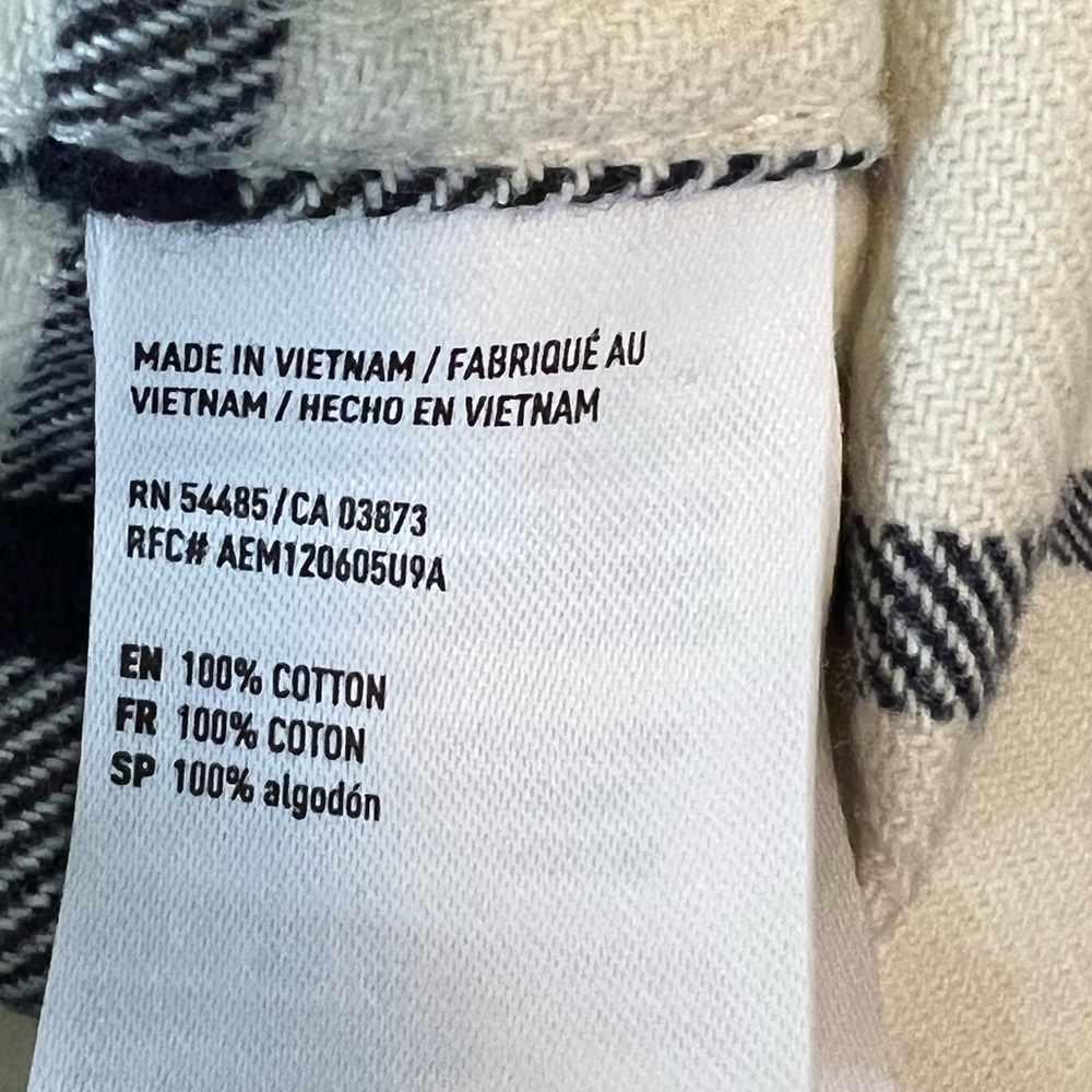 AEO Long Sleeve Button Down Shirt - Picture 4 of 5